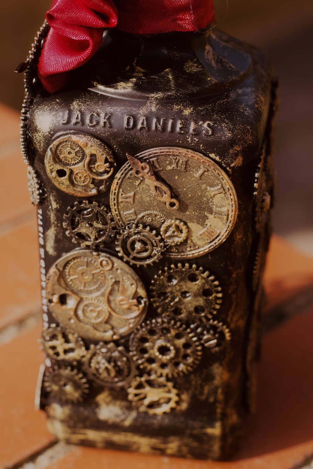 The Steampunk Gentleman, close up on the clock faces and gears